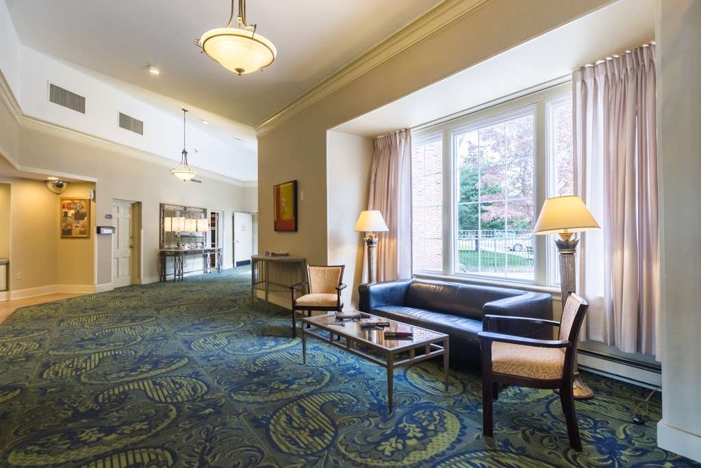 Quality Inn & Suites | 943 S High St, West Chester, PA 19382, USA | Phone: (610) 692-1900