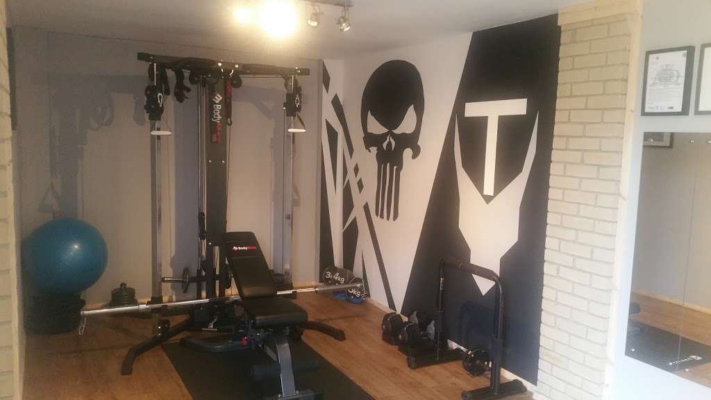 Titan personal training | 1 delamere close, Stanford-le-Hope SS17 0FE, UK | Phone: 07792 145958