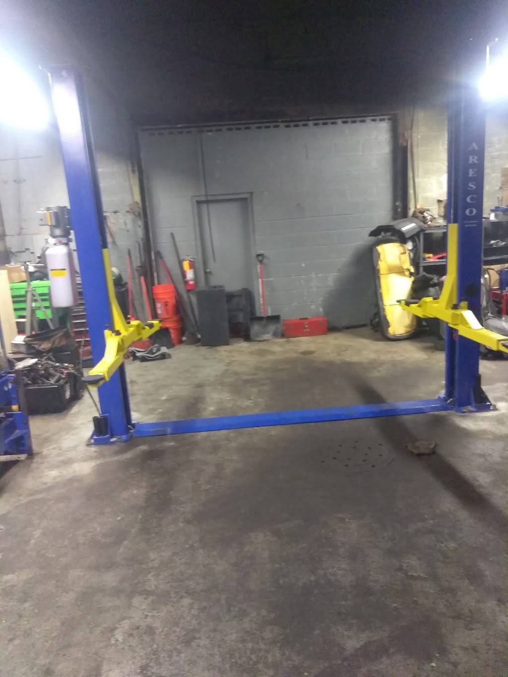 Moes Auto Repair Shop | 15110 Schaefer Hwy, Detroit, MI 48227, USA | Phone: (586) 604-0031