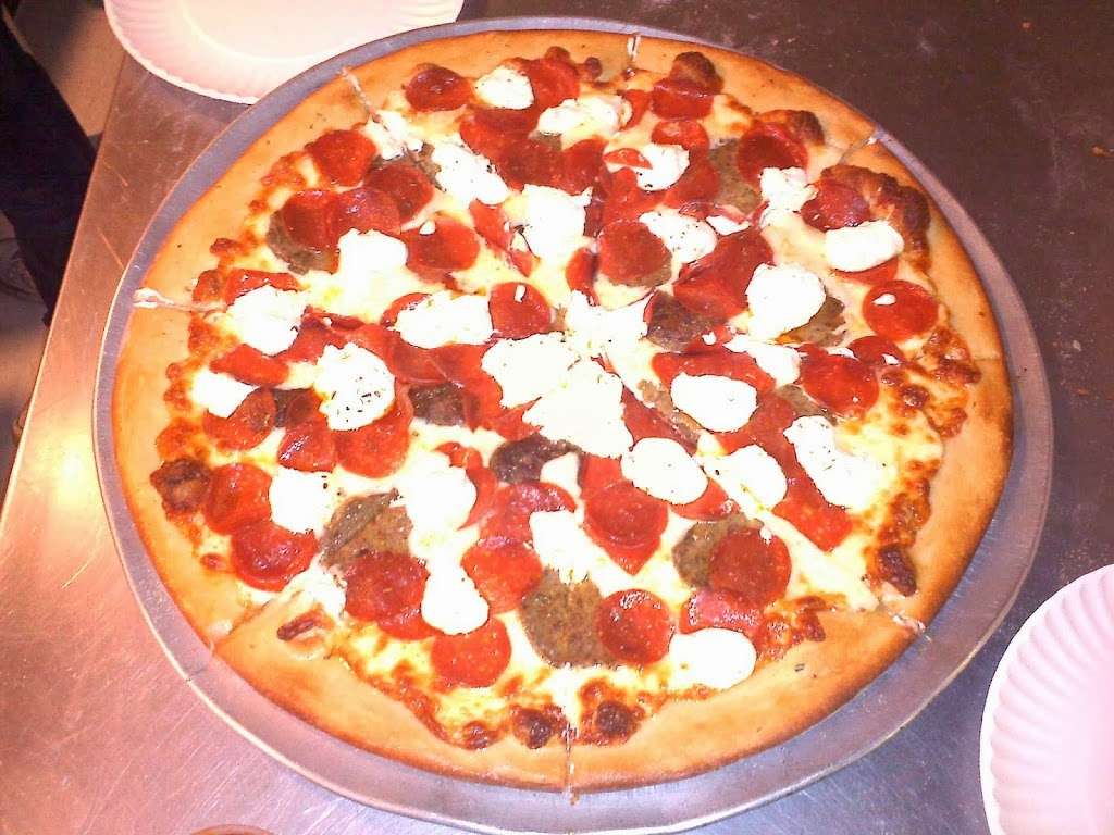 Lucisanos Pizza | 42 Church St, Keansburg, NJ 07734, USA | Phone: (732) 495-5020