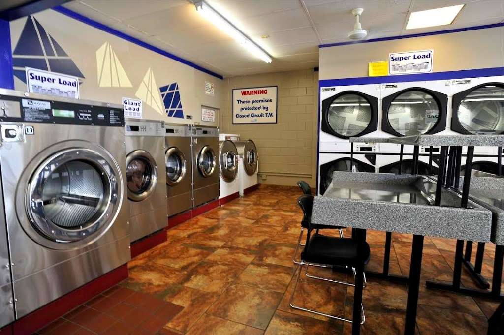 Quick Coin Laundry | 3606 E College Ave, Cudahy, WI 53110, USA | Phone: (414) 482-7476