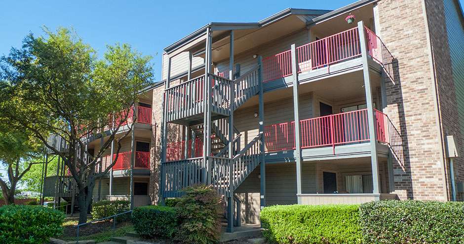 Promenade at Valley Ridge | 3700 Valley View Ln I, Irving, TX 75062, USA | Phone: (844) 557-2458