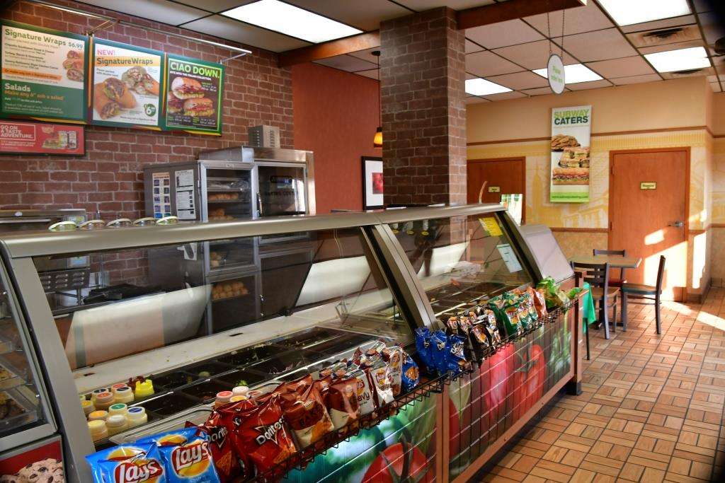 Subway Restaurants | 325 E Main St, Macungie, PA 18062 | Phone: (610) 967-4967