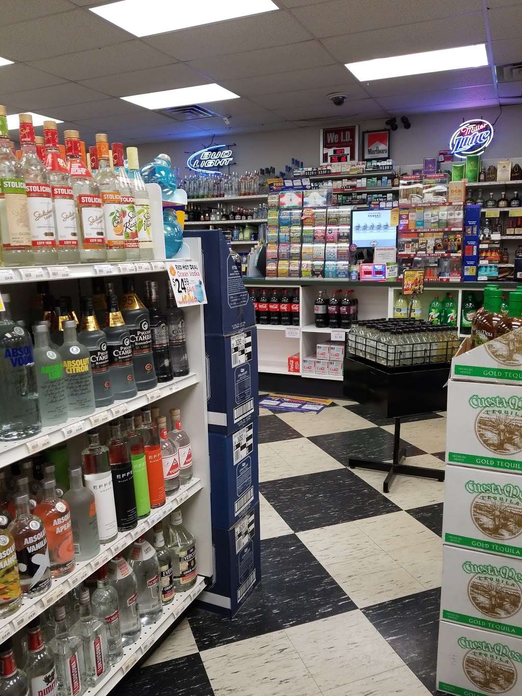 Big Red Liquors Inc | 5301 W 10th St, Indianapolis, IN 46224, USA | Phone: (317) 247-9463