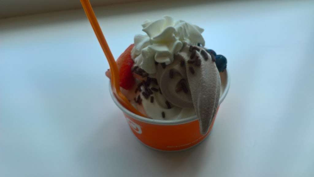 Orange Leaf Frozen Yogurt | 321 School St, Mansfield, MA 02048 | Phone: (508) 339-9020