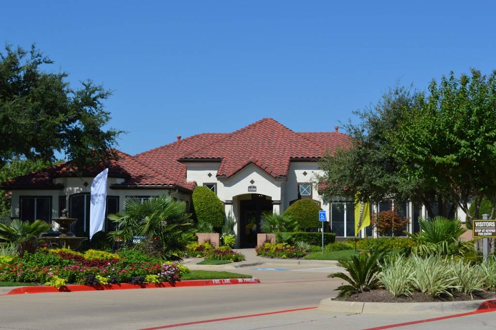 Smallwood Corporate Housing | 5200 Bryant Irvin Rd, Fort Worth, TX 76132 | Phone: (817) 249-2300