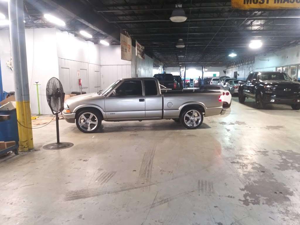 Joshuas Window Tinting | 416 NW 79th St, Miami, FL 33150, USA | Phone: (786) 308-5321