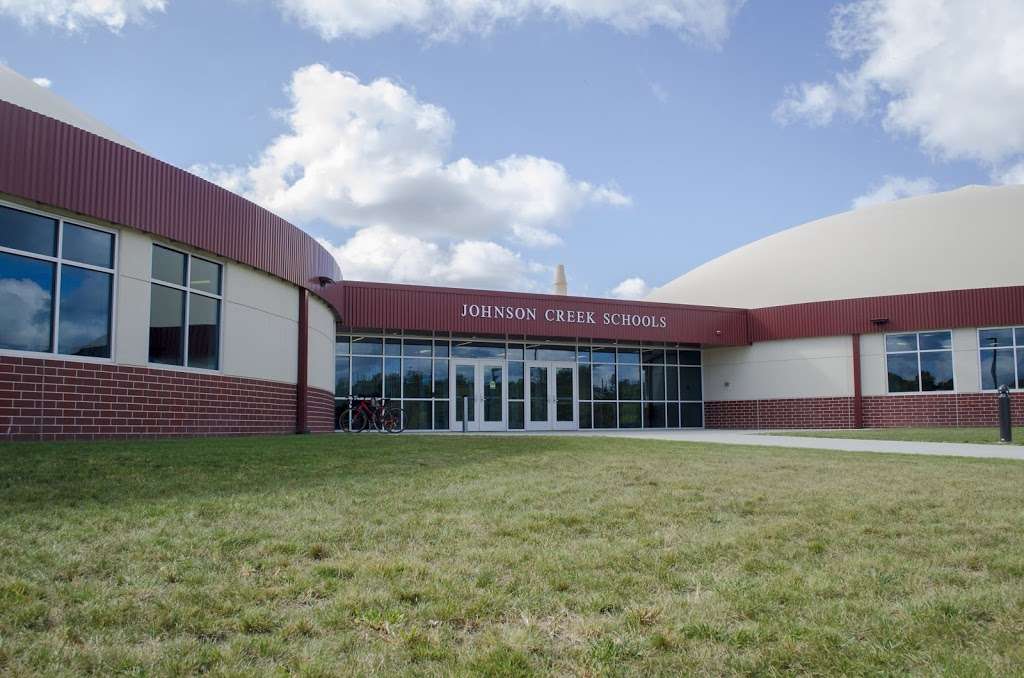 Johnson Creek High School | 455 Aztalan St, Johnson Creek, WI 53038, USA | Phone: (920) 541-4800