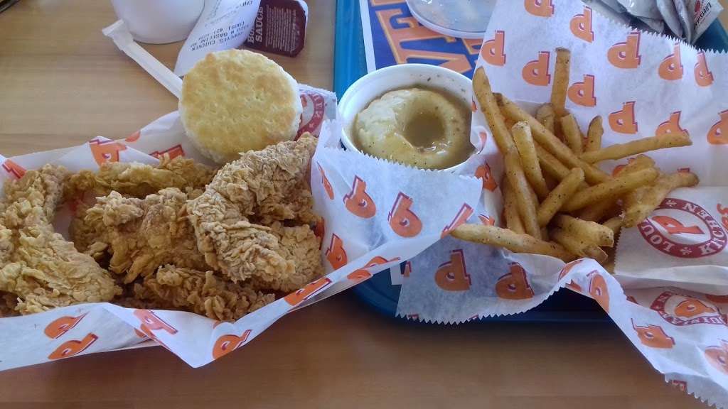 Popeyes Louisiana Kitchen | 1320 W Baseline Rd, Rialto, CA 92376, USA | Phone: (909) 421-1234