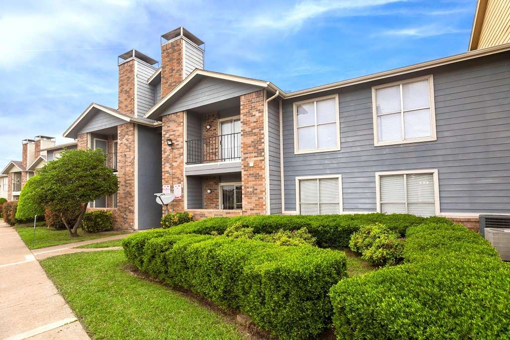 Bella Vista Creek Apartments | 3402 S Buckner Blvd #5469, Dallas, TX 75227, USA | Phone: (214) 483-1766