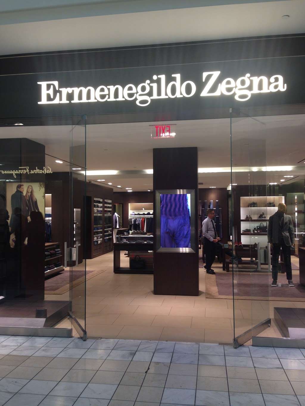 Ermenegildo Zegna | 2024 Northern Blvd, Manhasset, NY 11030, USA | Phone: (516) 627-1934