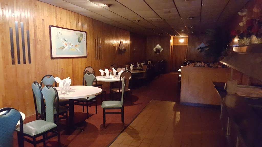 Golden Dragon | 385 Veterans Memorial Hwy #4, Smithtown, NY 11787, USA | Phone: (631) 543-4442