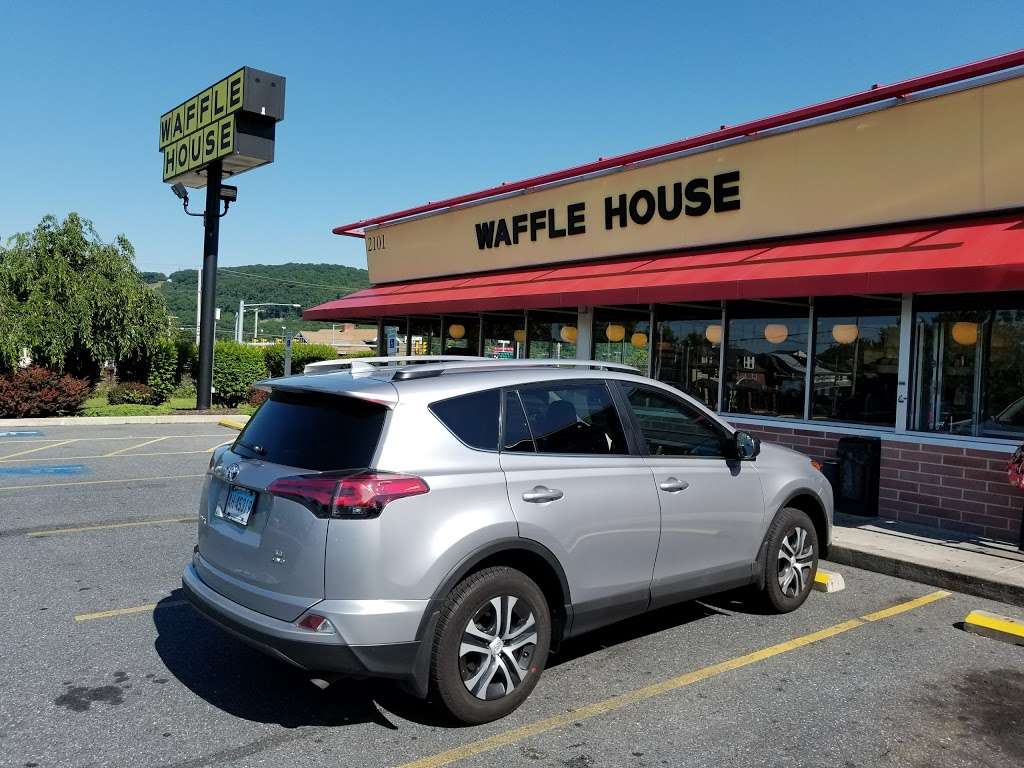 Waffle House | 2101 Cherry Ln, Bethlehem, PA 18015, USA | Phone: (610) 838-2592