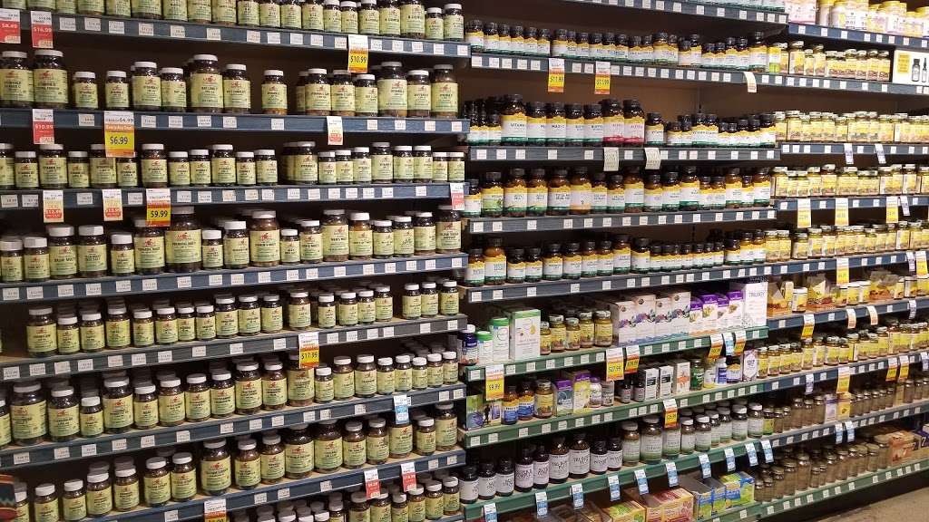 MOMs Organic Market | 14470 Smoketown Rd, Woodbridge, VA 22193 | Phone: (571) 398-3043