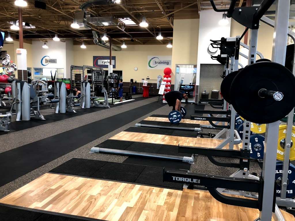 24 Hour Fitness | 1335 W Renaissance Pkwy, Rialto, CA 92376, USA | Phone: (909) 320-5289