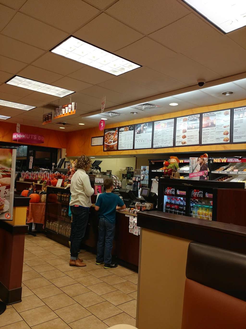 Dunkin Donuts | 30170 Three Notch Rd, Charlotte Hall, MD 20622 | Phone: (301) 290-1066