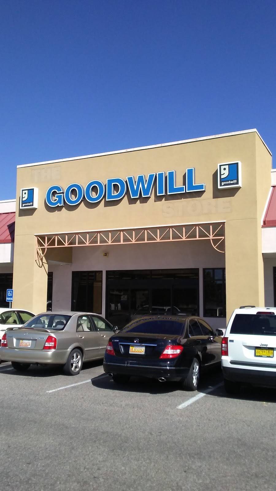 Goodwill Industries of New Mexico - Coors at Paseo | 6636 Caminito Coors NW, Albuquerque, NM 87120, USA | Phone: (505) 899-9790