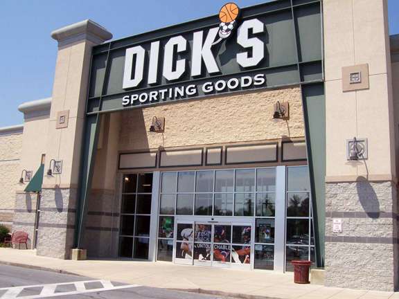 DICKS Sporting Goods | 17780 Garland Groh Blvd, Hagerstown, MD 21740, USA | Phone: (240) 420-0140