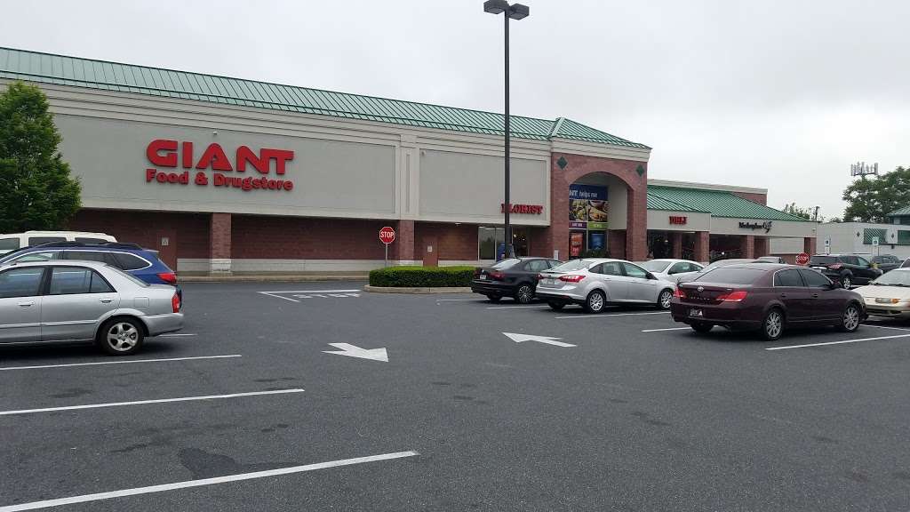 GIANT Food Stores | 1360 Columbia Ave, Lancaster, PA 17603, USA | Phone: (717) 291-9678