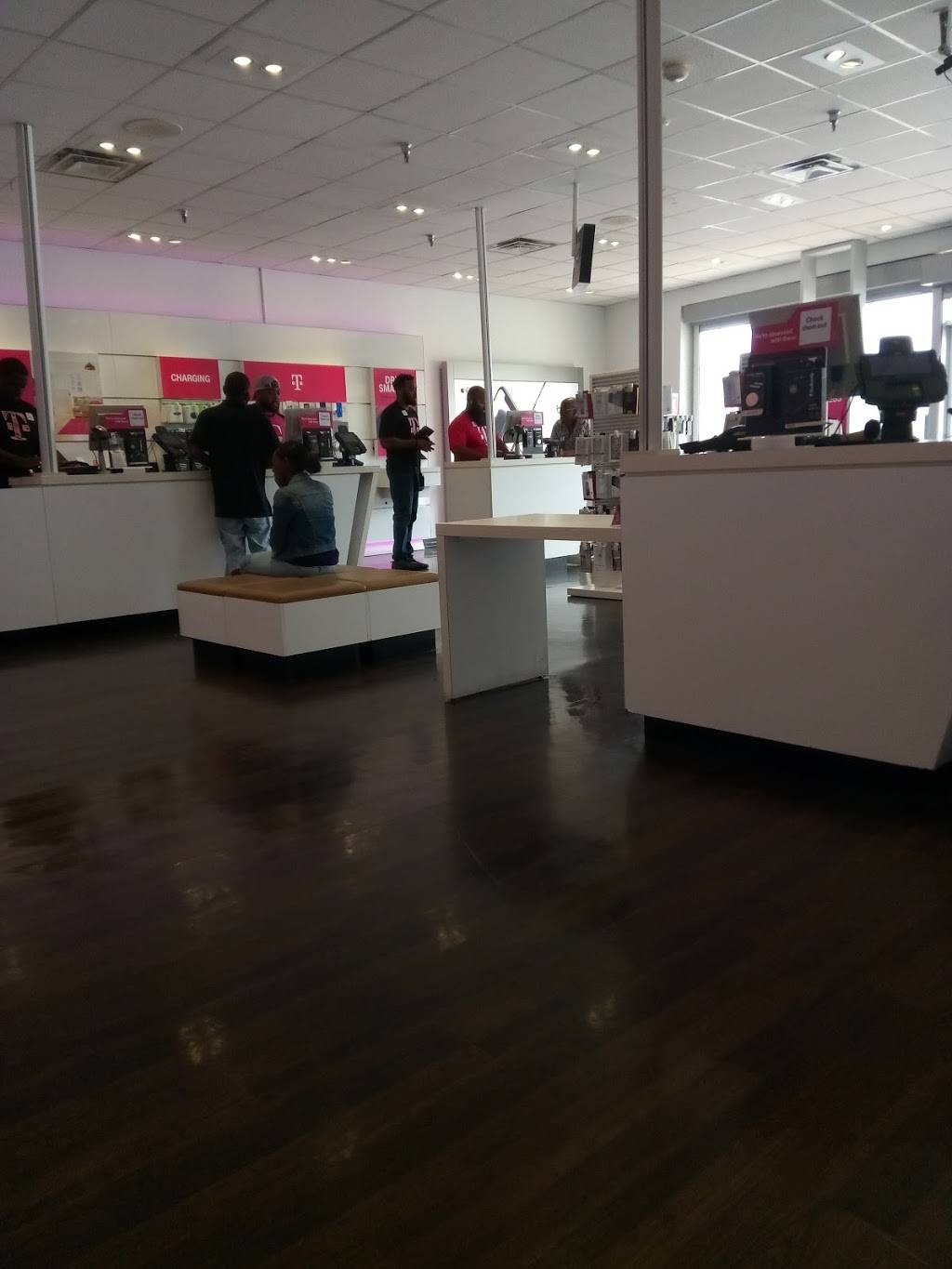 T-Mobile | 4640 Avenue W, Birmingham, AL 35208, USA | Phone: (205) 780-4178