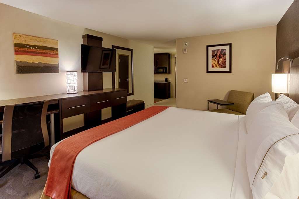 Holiday Inn Express & Suites Baltimore West - Catonsville | 5701 Baltimore National Pike, Catonsville, MD 21228 | Phone: (443) 251-2000