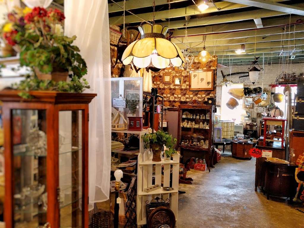On the Boulevard Gifts, Antiques & Collectibles | 2023 E Shady Grove Rd, Irving, TX 75060, USA | Phone: (214) 883-5775