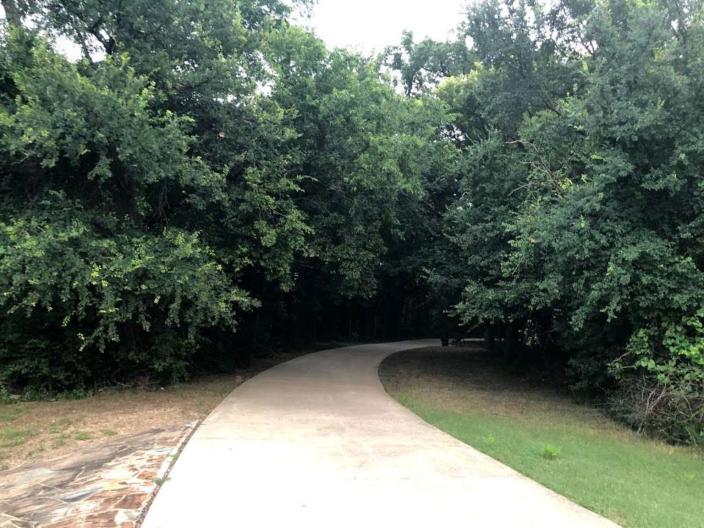 Campion Trails Park | 5950 Riverside Dr, Irving, TX 75039 | Phone: (972) 721-2501