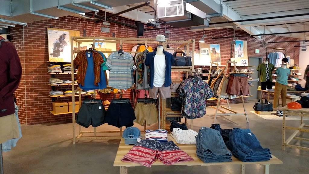 Urban Outfitters | 226 Harvard Ave, Allston, MA 02134, USA | Phone: (617) 232-0321