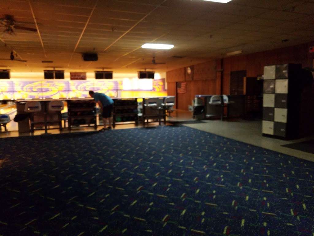 Curtis Lanes | 45 Scotch Rd, Ewing Township, NJ 08628, USA | Phone: (609) 882-0221