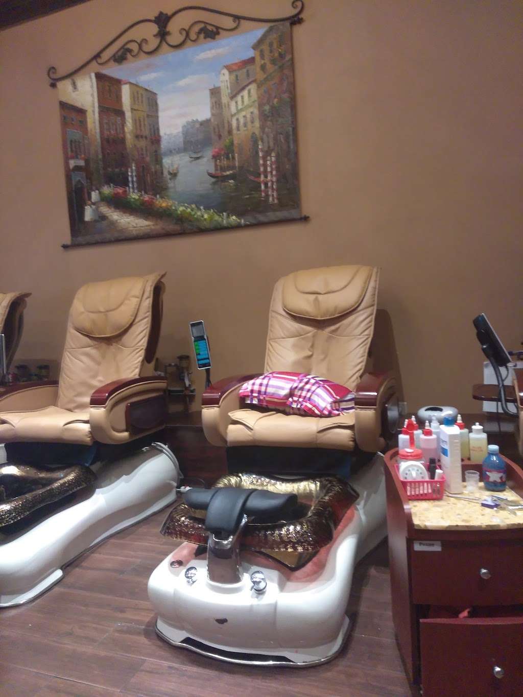 La Royale Pedi Spa | 12516 Memorial Dr, Houston, TX 77024