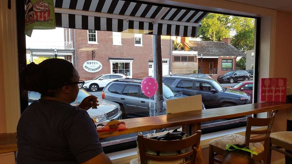 The Sweetest Rose Cupcake Cafe | 88 Clinton St, Delaware City, DE 19706, USA | Phone: (302) 439-0443