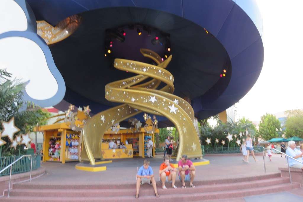 Mickeys of Hollywood | Disneys Hollywood Studios, Prospect Ave, Kissimmee, FL 34747, USA | Phone: (407) 939-5277