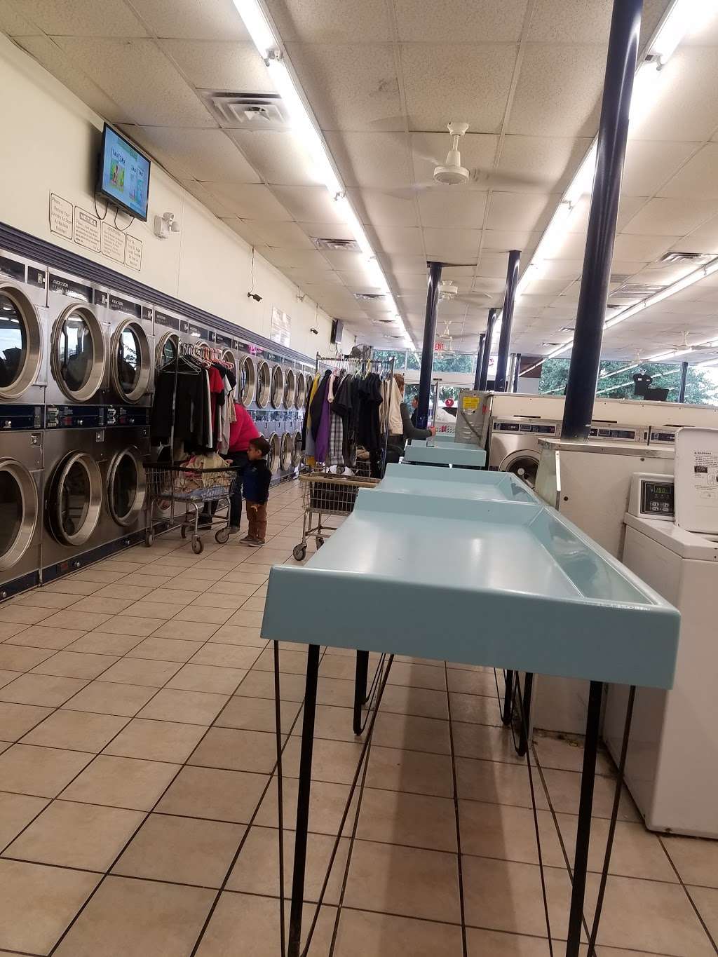 Select Coin Laundry II | 3217 Dawes Dr, Dallas, TX 75211, USA | Phone: (214) 331-8968