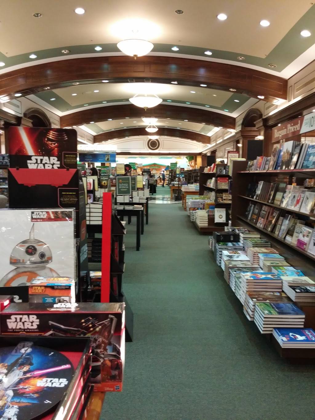 Barnes & Noble | 801 S Hurstbourne Pkwy, Louisville, KY 40222, USA | Phone: (502) 426-0255