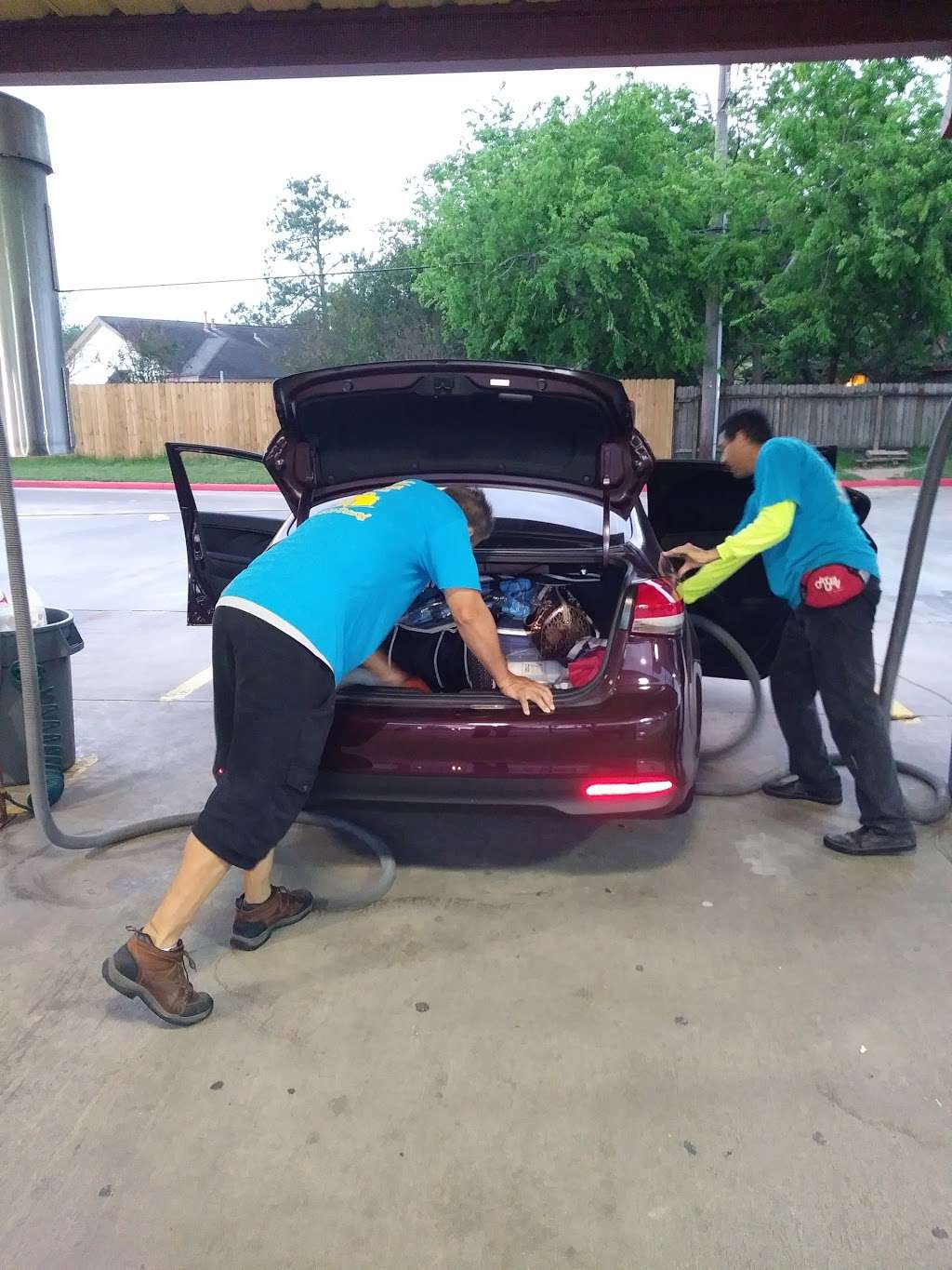 Superior Fry Road Car Wash & Lube | 2205 N Fry Rd, Katy, TX 77449, USA | Phone: (281) 398-4563