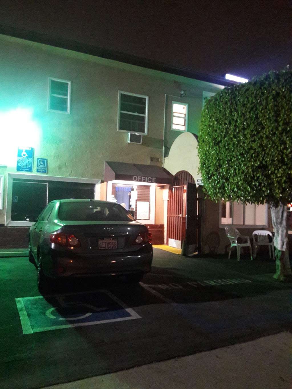 Tropicana Motel | 1740 E Compton Blvd, Compton, CA 90221 | Phone: (310) 632-1288