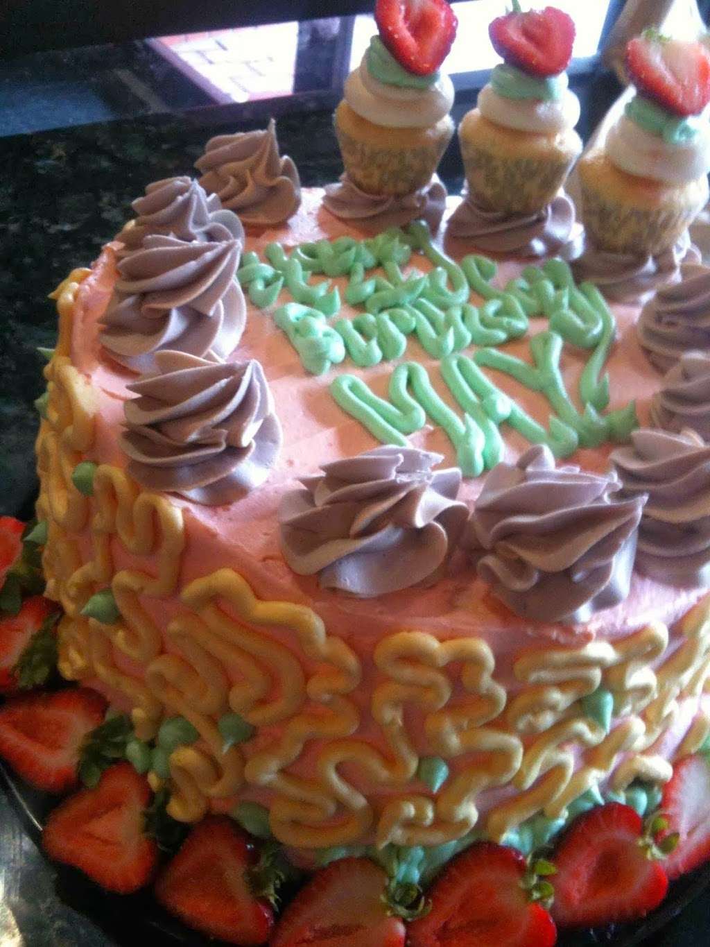 Edible Creations | 5220 Blue Ridge Blvd, Raytown, MO 64133, USA | Phone: (816) 388-0754