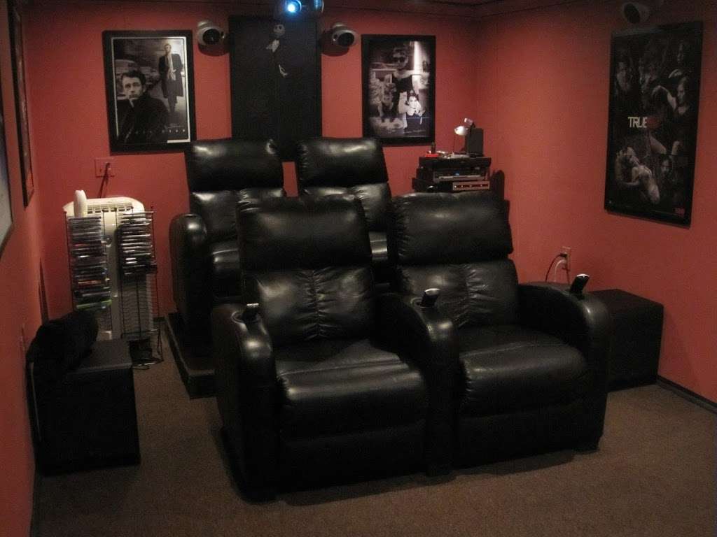 Moniques Cinema | 17882 Prado Blvd, Loxahatchee, FL 33470, USA | Phone: (954) 658-1344