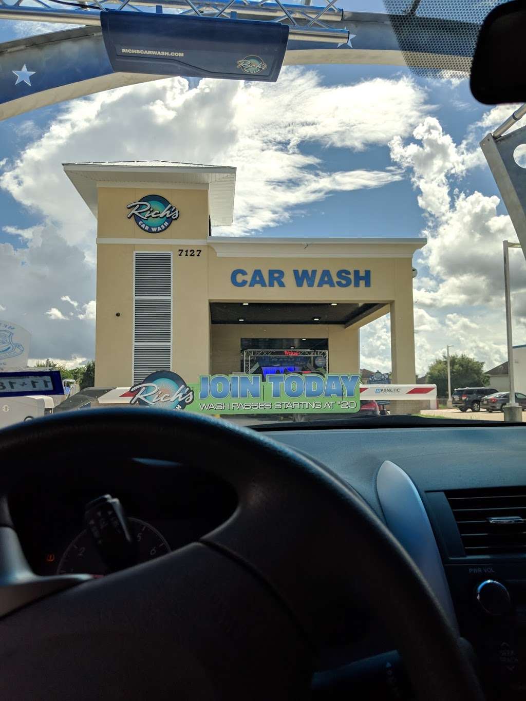 Richs Car Wash | 7127 FM 1464, Richmond, TX 77407, USA