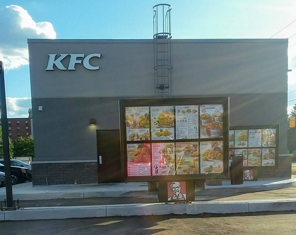 KFC | 1840 Huron Church Rd, Windsor, ON N9C 2L5, Canada | Phone: (226) 216-2534