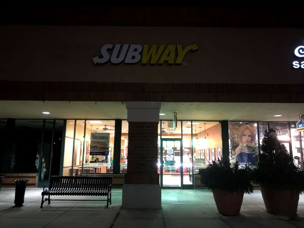Subway Restaurants | 142 S Gary Ave, 114 Stratford Crossing, Bloomingdale, IL 60108, USA | Phone: (630) 622-0129