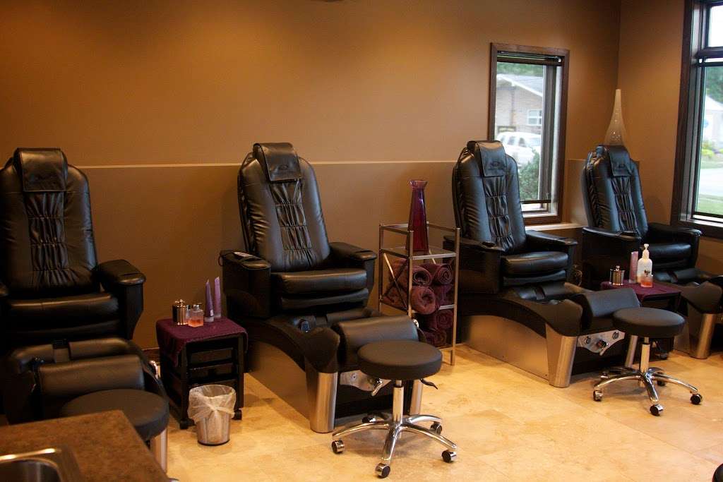 GIAs Salon & Spa | 10014 Main St, Richmond, IL 60071 | Phone: (815) 862-1442