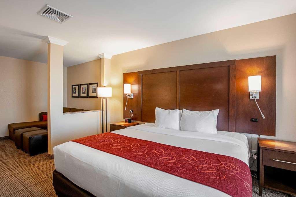 Comfort Suites | 835 NY-52, Fishkill, NY 12524 | Phone: (845) 765-8668