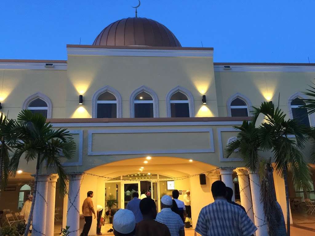 Masjid Miami Gardens | 4305 NW 183rd St, Miami Gardens, FL 33055, USA | Phone: (305) 624-5555