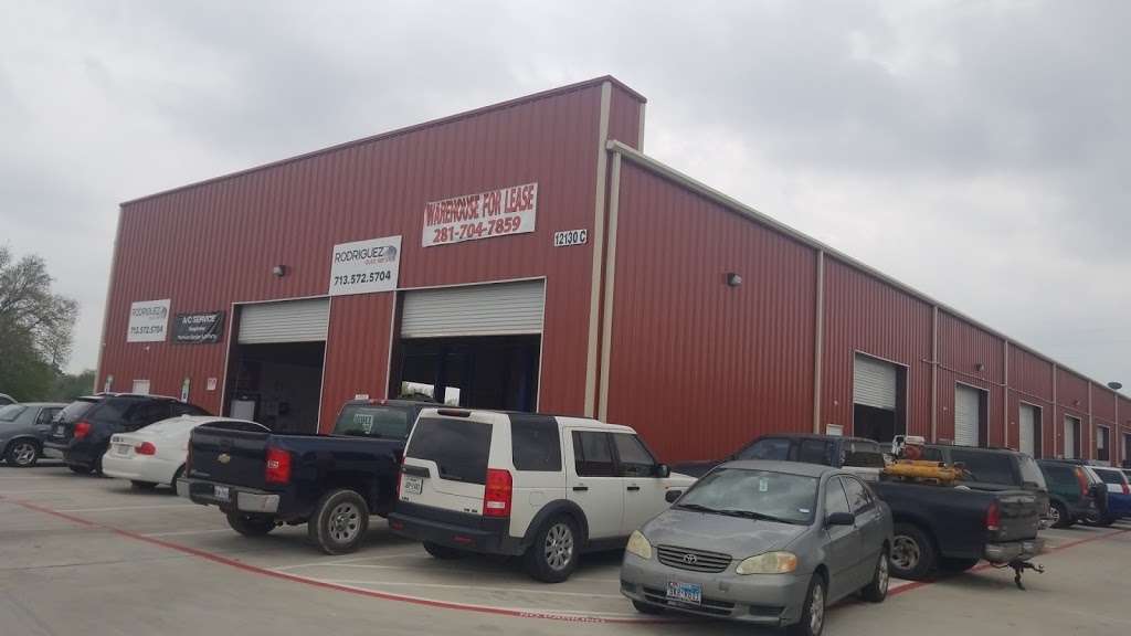 Rodriguez Auto Service | 12130 Antoine Dr # C-7, Houston, TX 77066, USA | Phone: (713) 572-5704