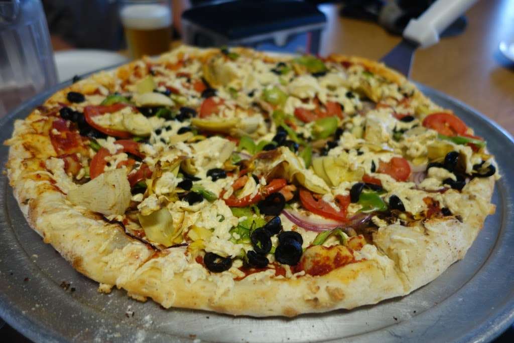 Big Mouth Pizza | 33323 Agua Dulce Canyon Rd, Santa Clarita, CA 91390, USA | Phone: (661) 268-7500