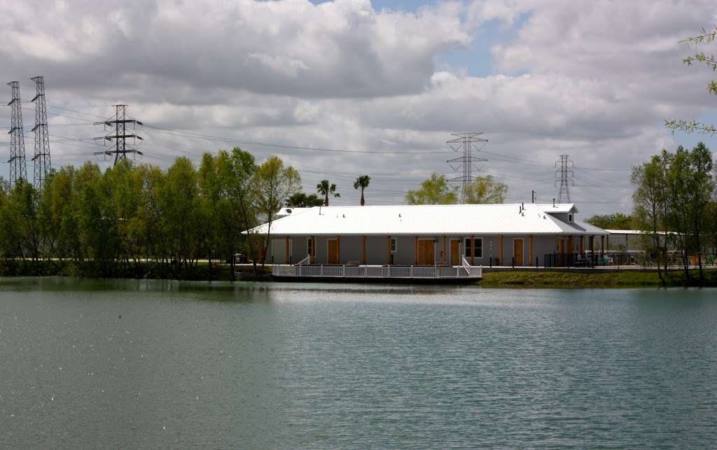 USA RV Resorts Willow Lake | 1316 TX-3, League City, TX 77573, USA | Phone: (281) 724-2020