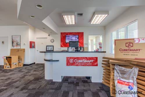 CubeSmart Self Storage | 1905 E William Cannon Dr, Austin, TX 78744, USA | Phone: (512) 443-8800