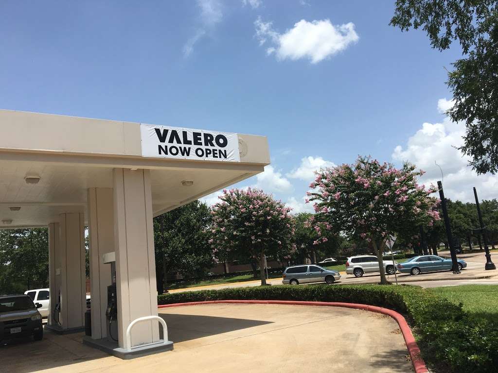 Valero | 1720 Dulles Ave, Sugar Land, TX 77478, USA