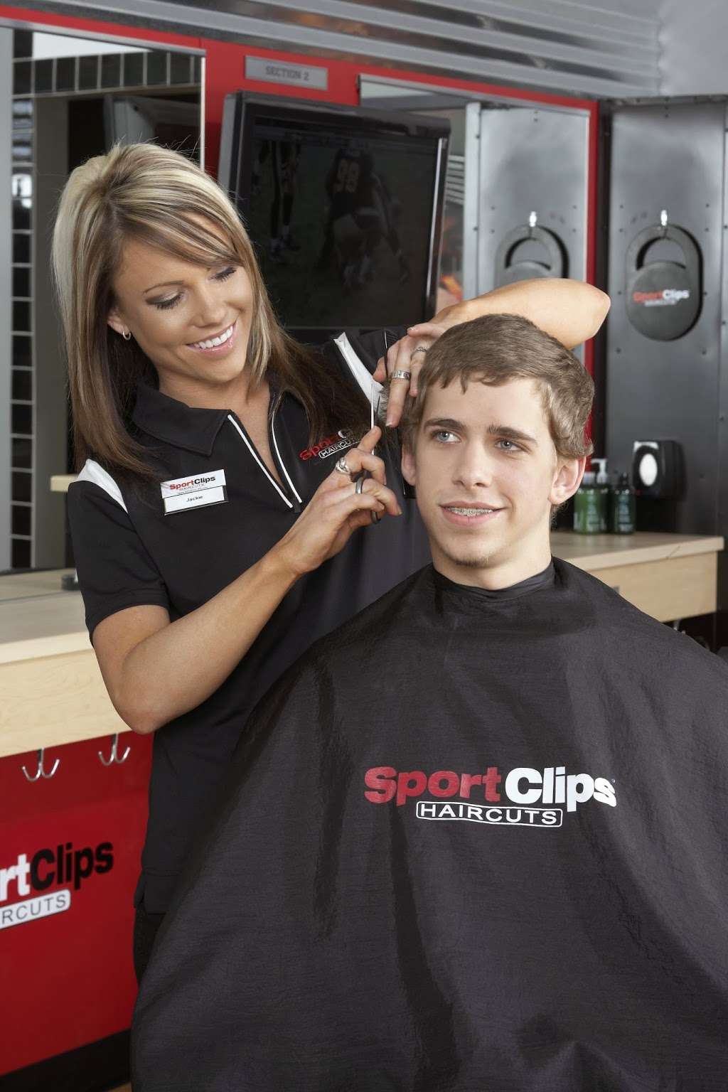 Sport Clips Haircuts of Dobbin Center | 6476 Dobbin Center Way Suite 500, Columbia, MD 21045, USA | Phone: (443) 426-4636